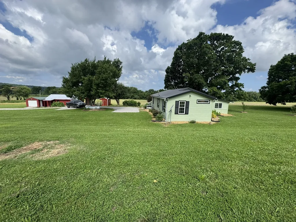 840 Crawford Lane Belvidere TN 37306