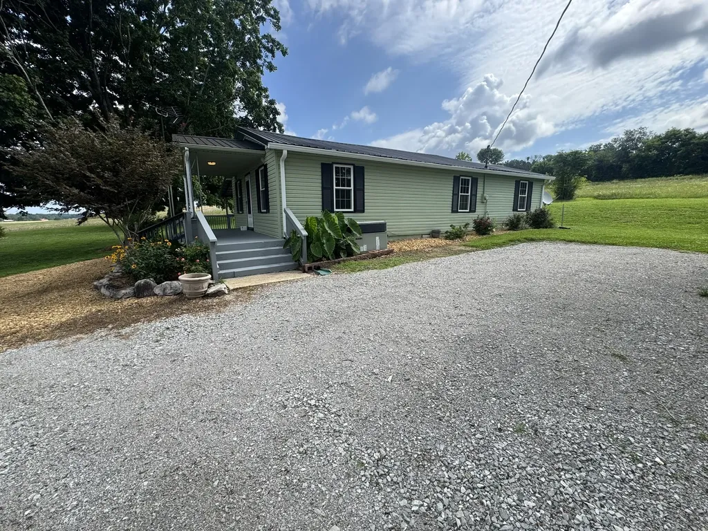840 Crawford Lane Belvidere TN 37306