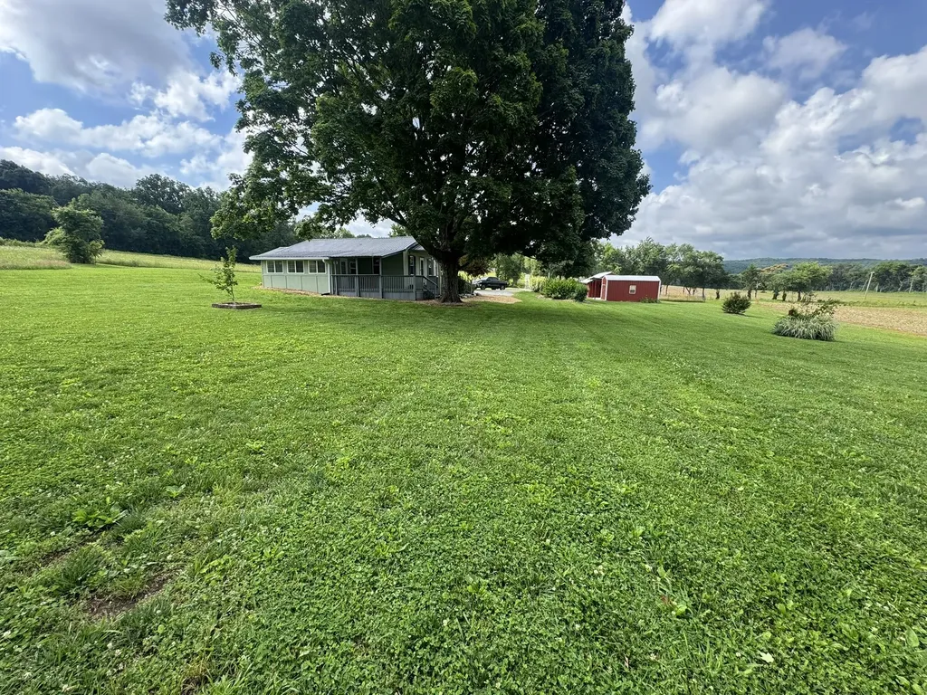 840 Crawford Lane Belvidere TN 37306