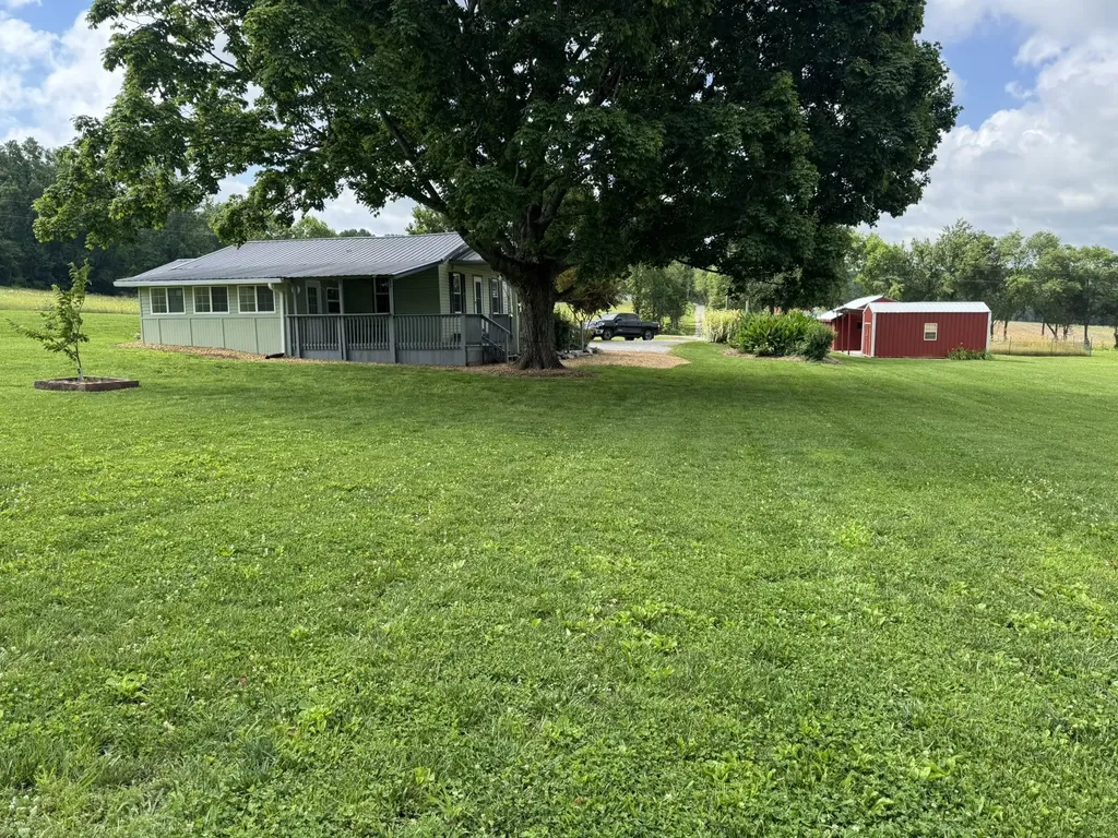 840 Crawford Lane Belvidere TN 37306