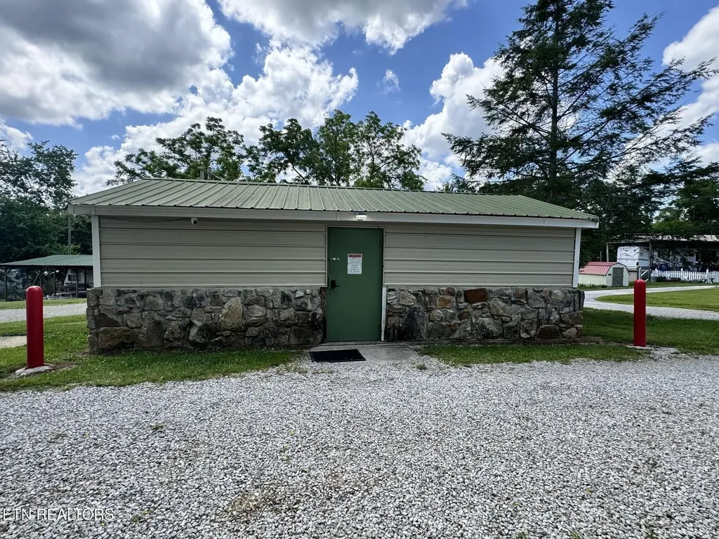 111 Stone Street Crossville TN 38572