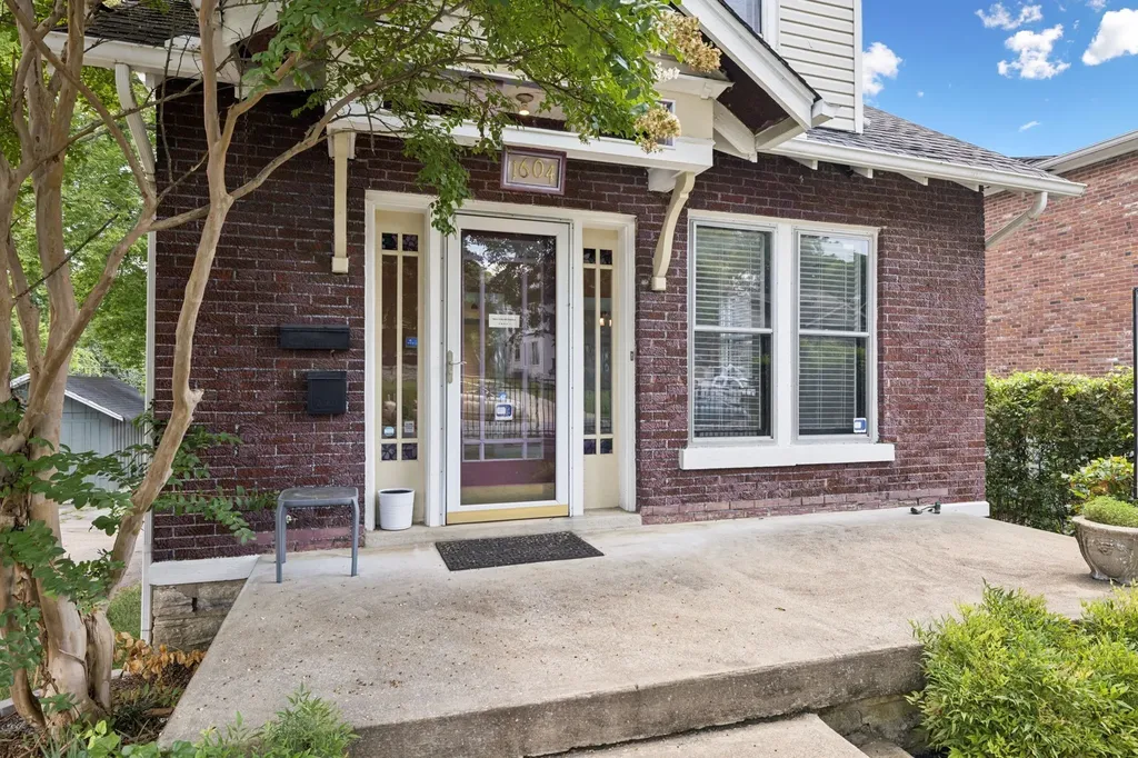1604 17th Ave, S Nashville TN 37212