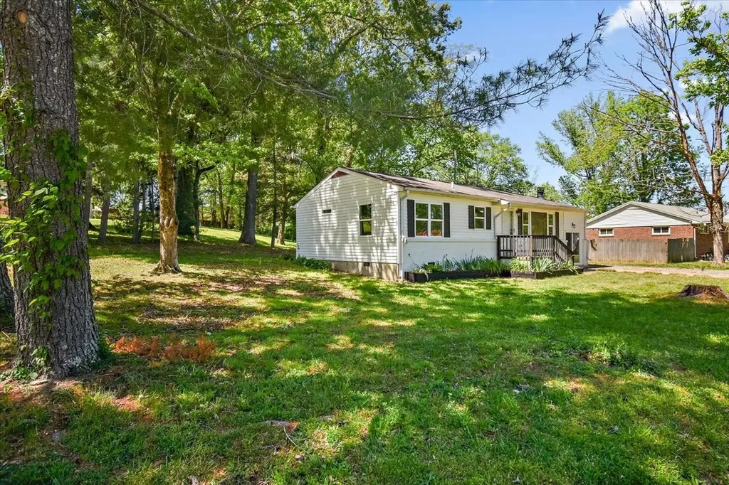 309 Rickenbacker Drive Tullahoma TN 37388
