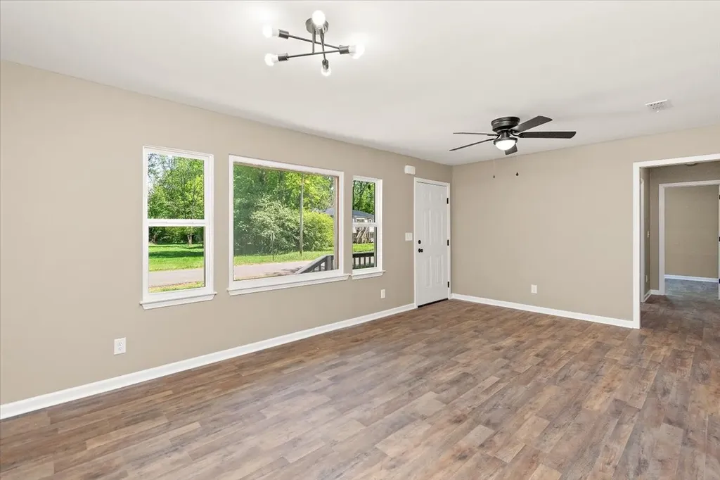 309 Rickenbacker Drive Tullahoma TN 37388