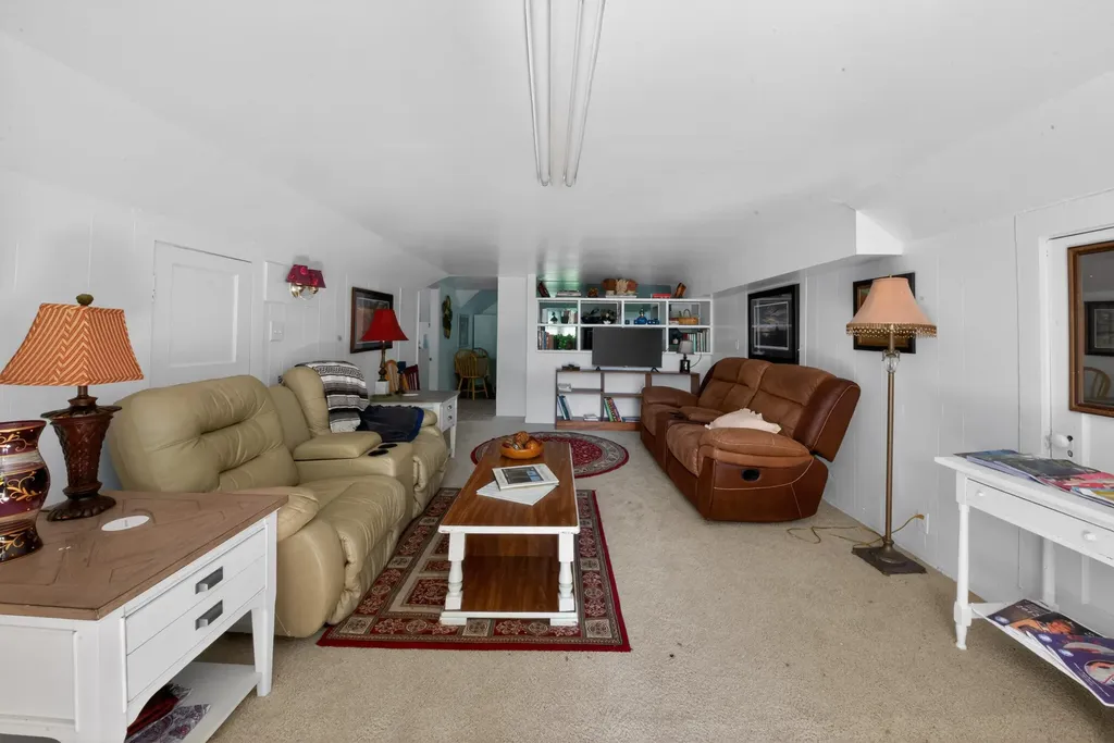 212 Main St, E Waverly TN 37185