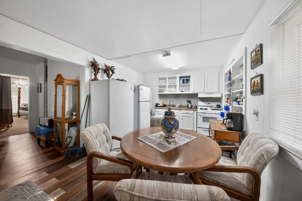 212 Main St, E Waverly TN 37185