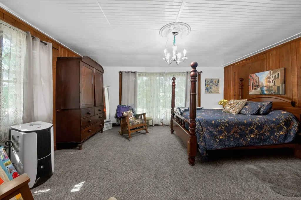 212 Main St, E Waverly TN 37185