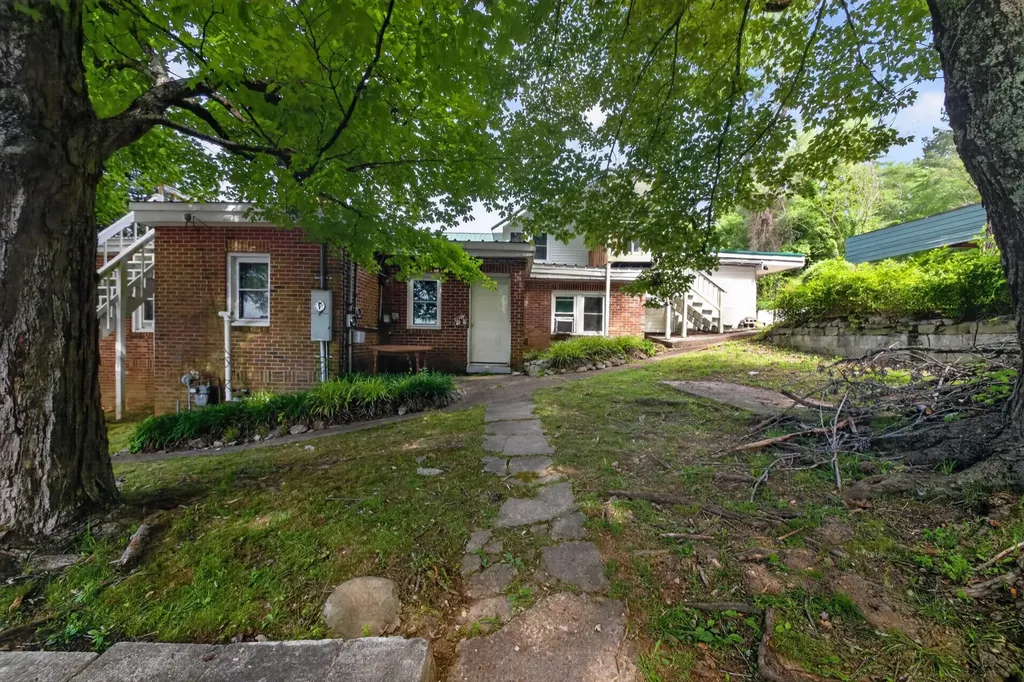 212 Main St, E Waverly TN 37185