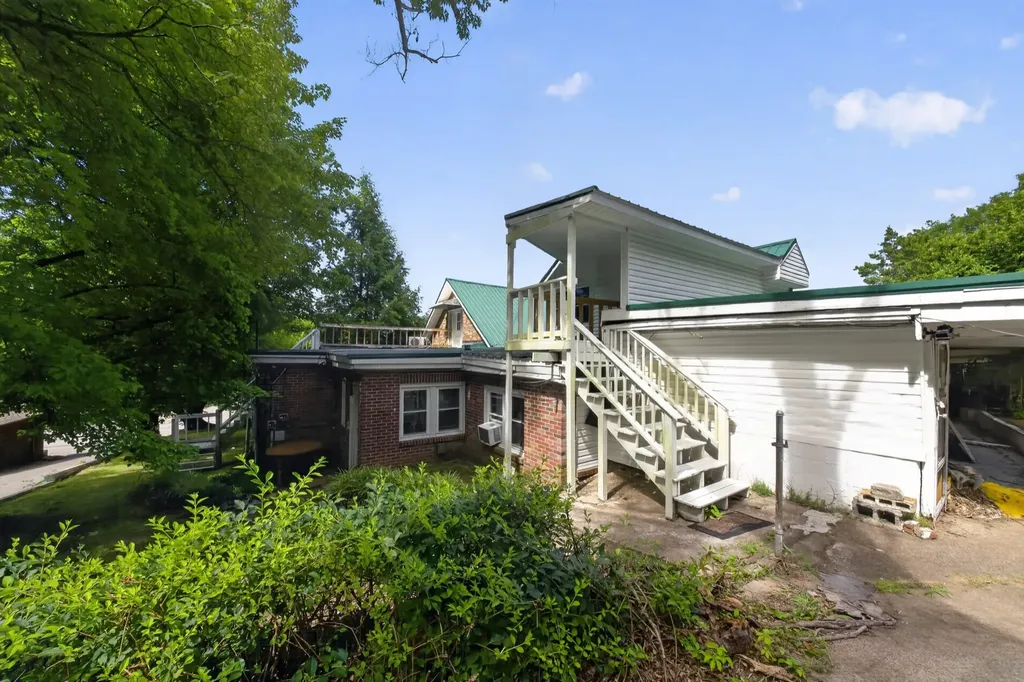 212 Main St, E Waverly TN 37185