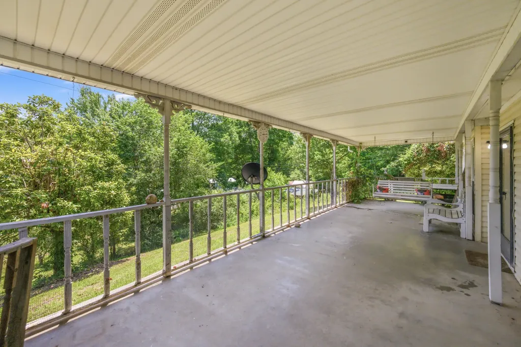 14318 Highway 438, W Linden TN 37096