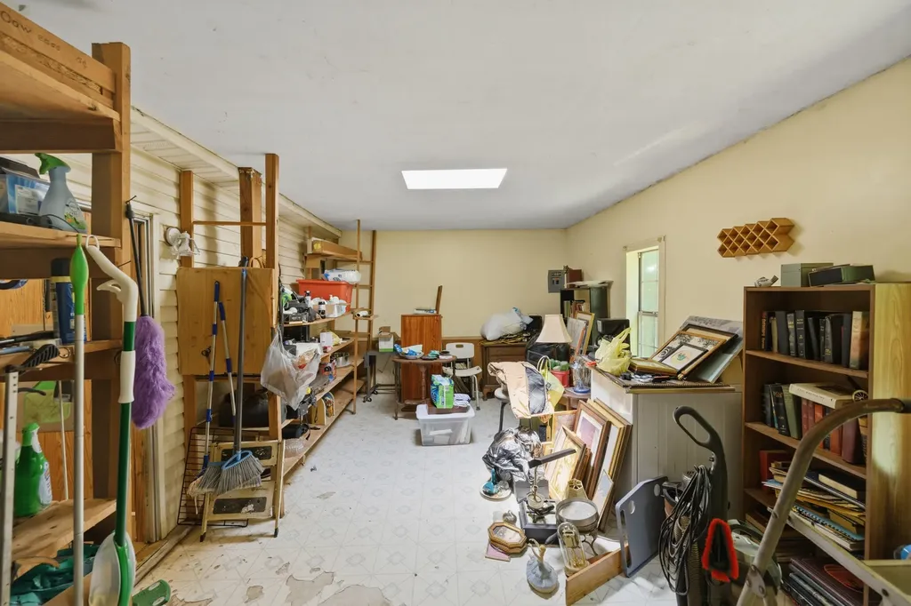14318 Highway 438, W Linden TN 37096