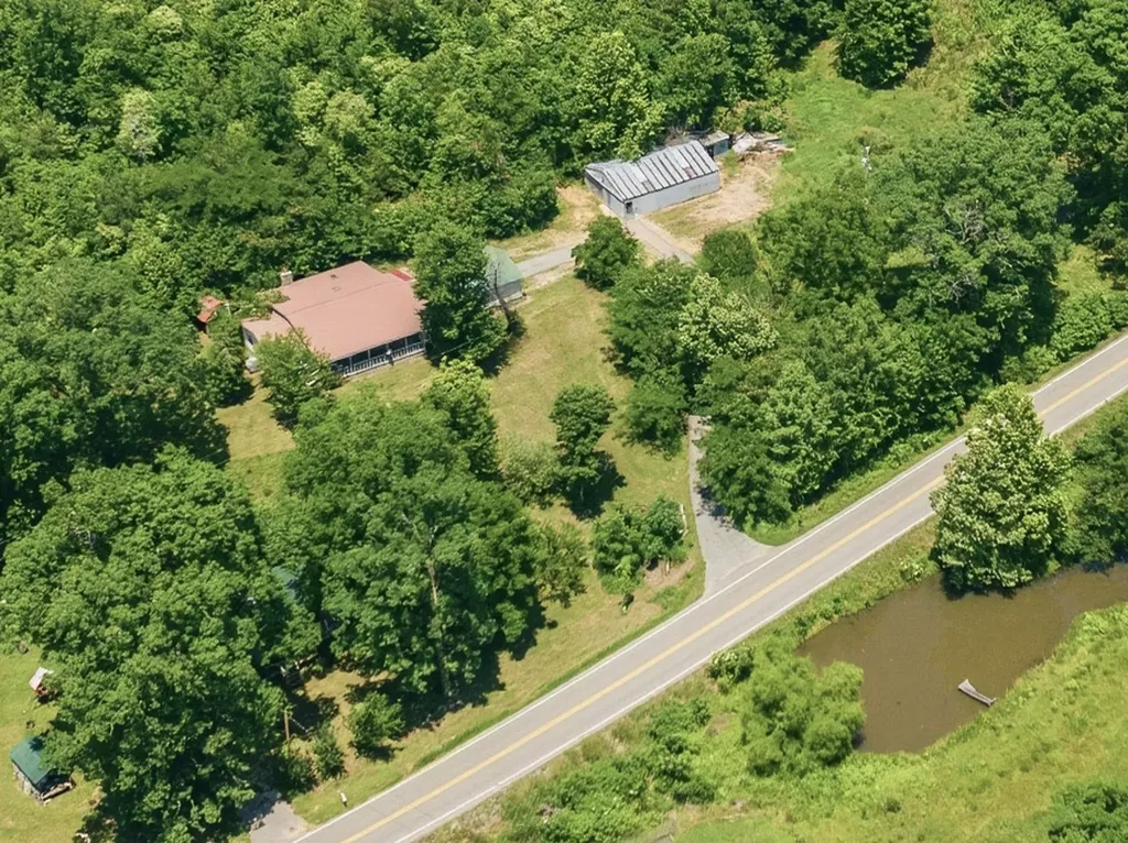 14318 Highway 438, W Linden TN 37096