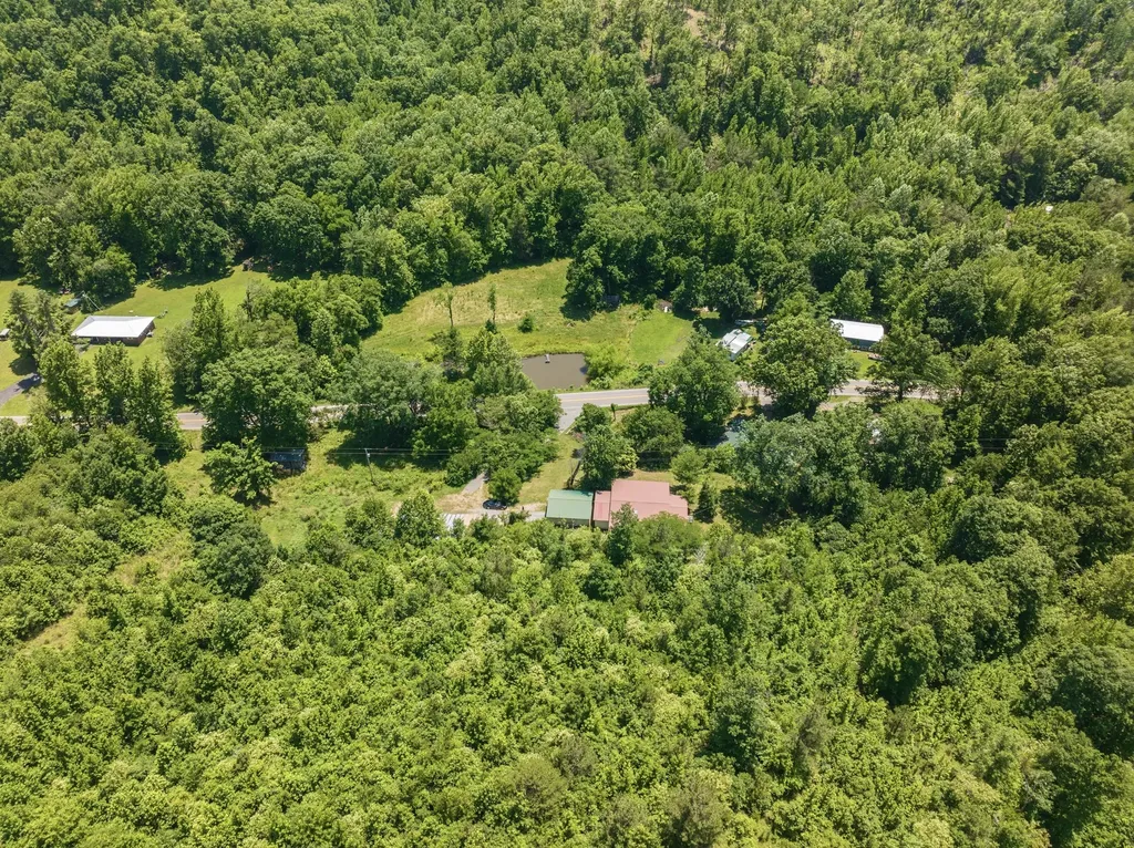 14318 Highway 438, W Linden TN 37096