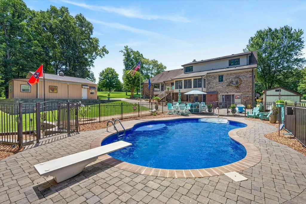 1175 Hutcheson Lane Clarksville TN 37040
