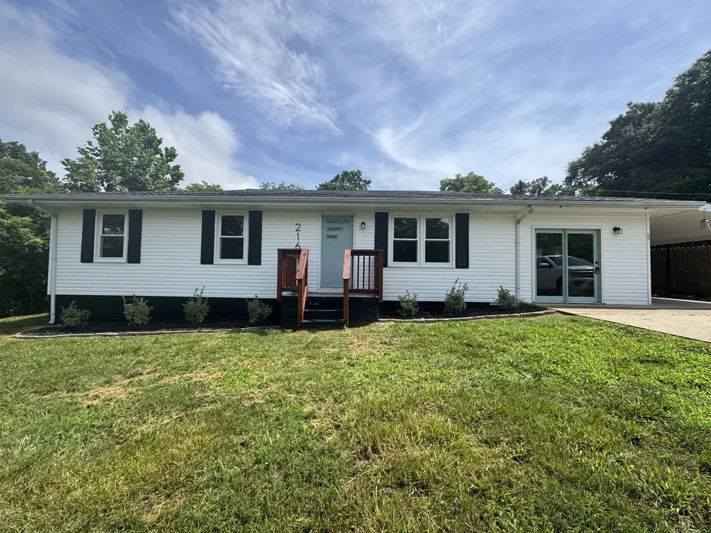 216 Mcintosh Avenue Cumberland City TN 37050