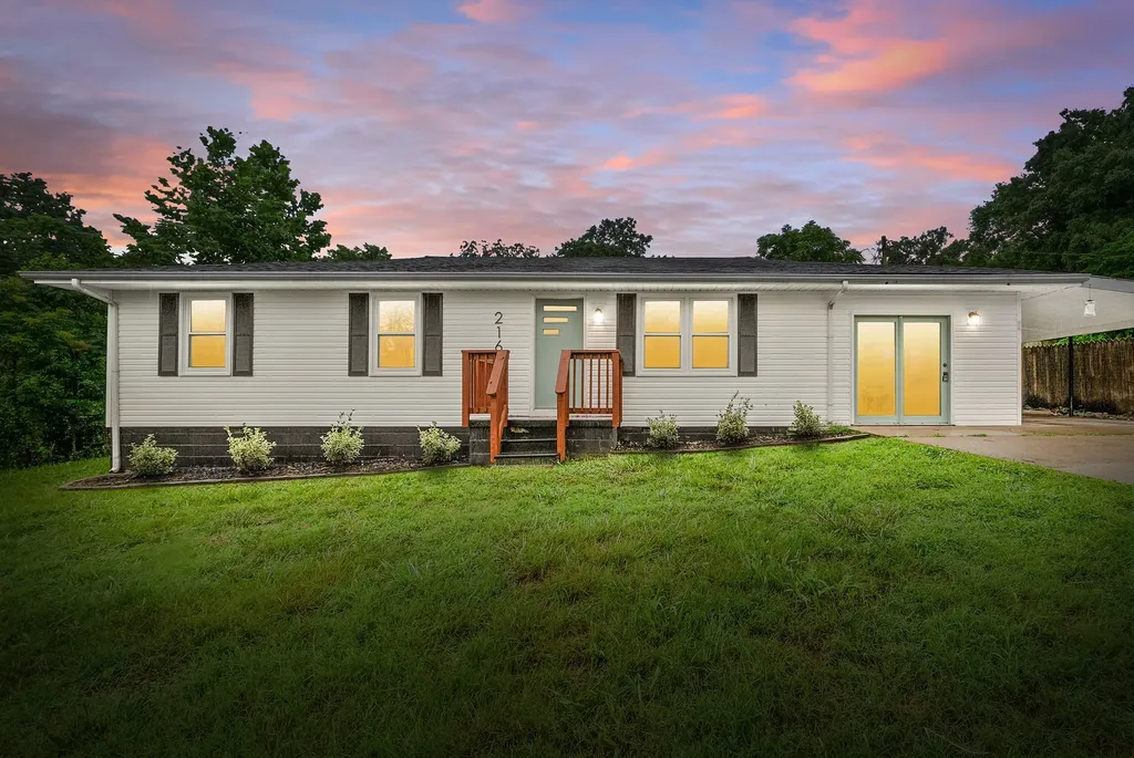 216 Mcintosh Avenue Cumberland City TN 37050