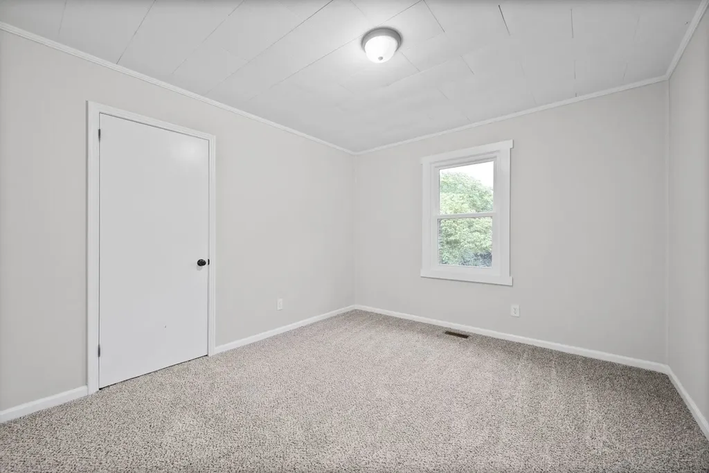 216 Mcintosh Avenue Cumberland City TN 37050