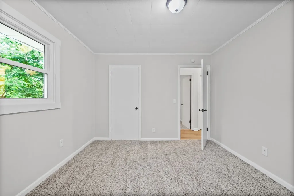 216 Mcintosh Avenue Cumberland City TN 37050
