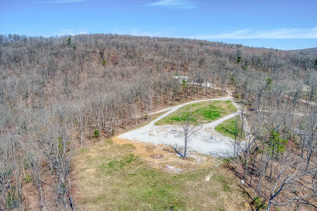74 Black Cat Trail Rockwood TN 37854