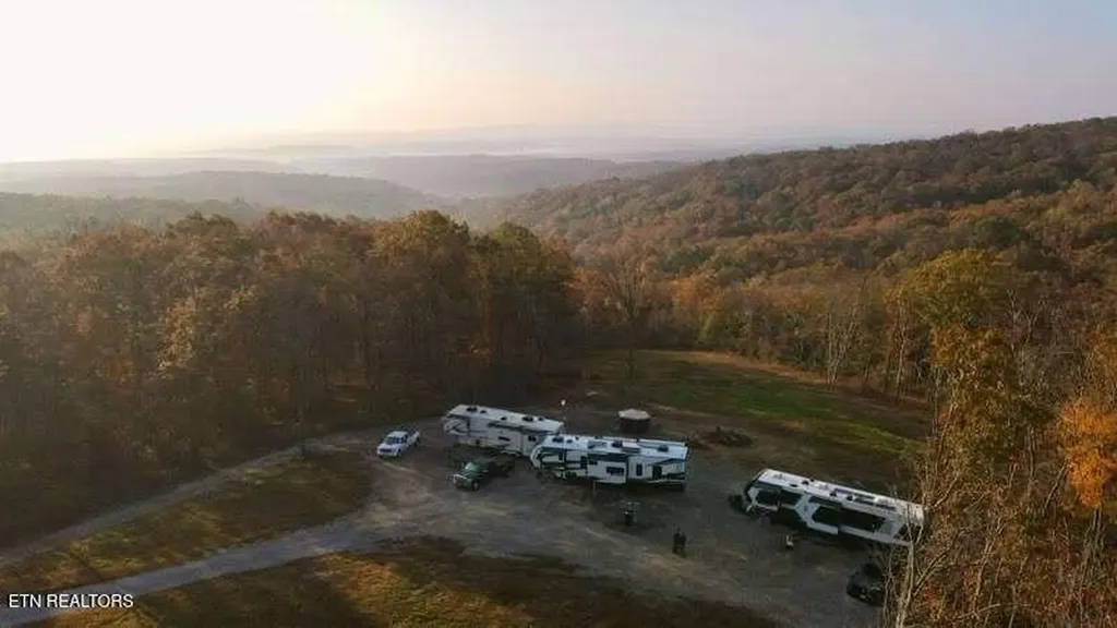 74 Black Cat Trail Rockwood TN 37854