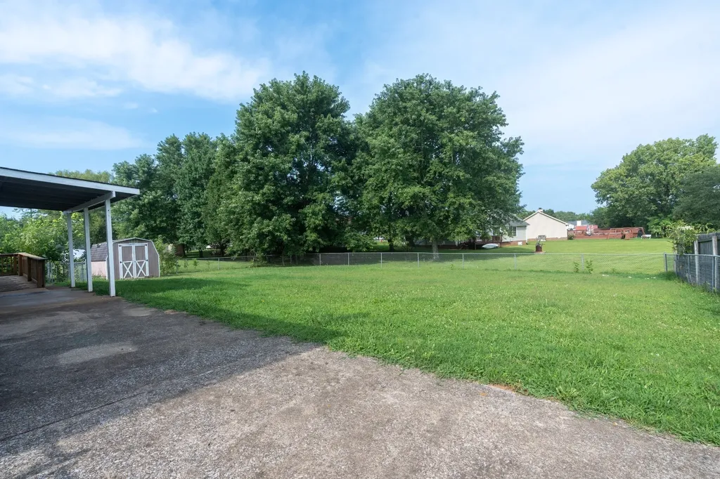 3704 Trenton Road Clarksville TN 37040