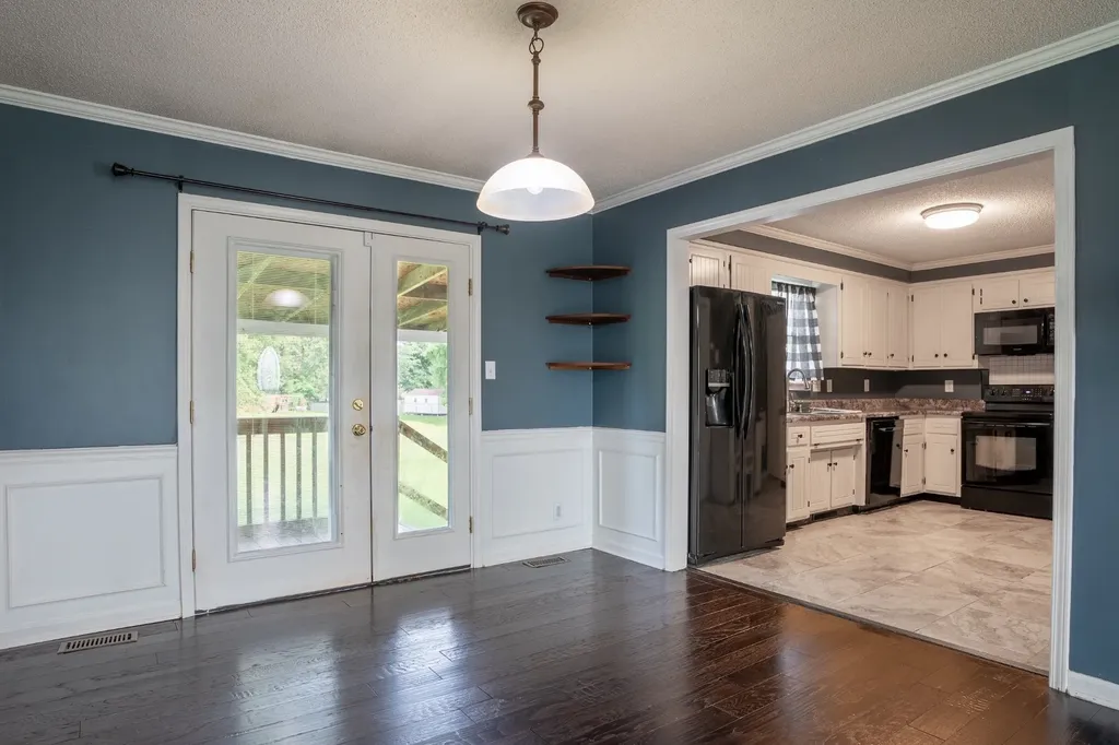 3704 Trenton Road Clarksville TN 37040
