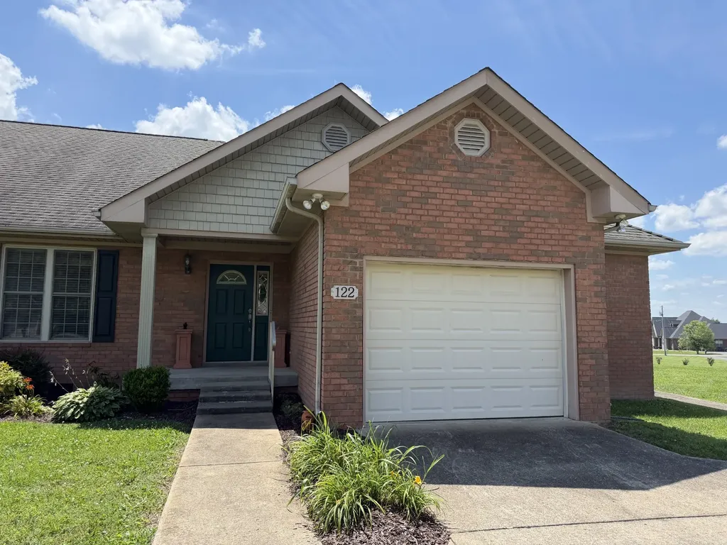 122 Deerfield Lane Lafayette TN 37083