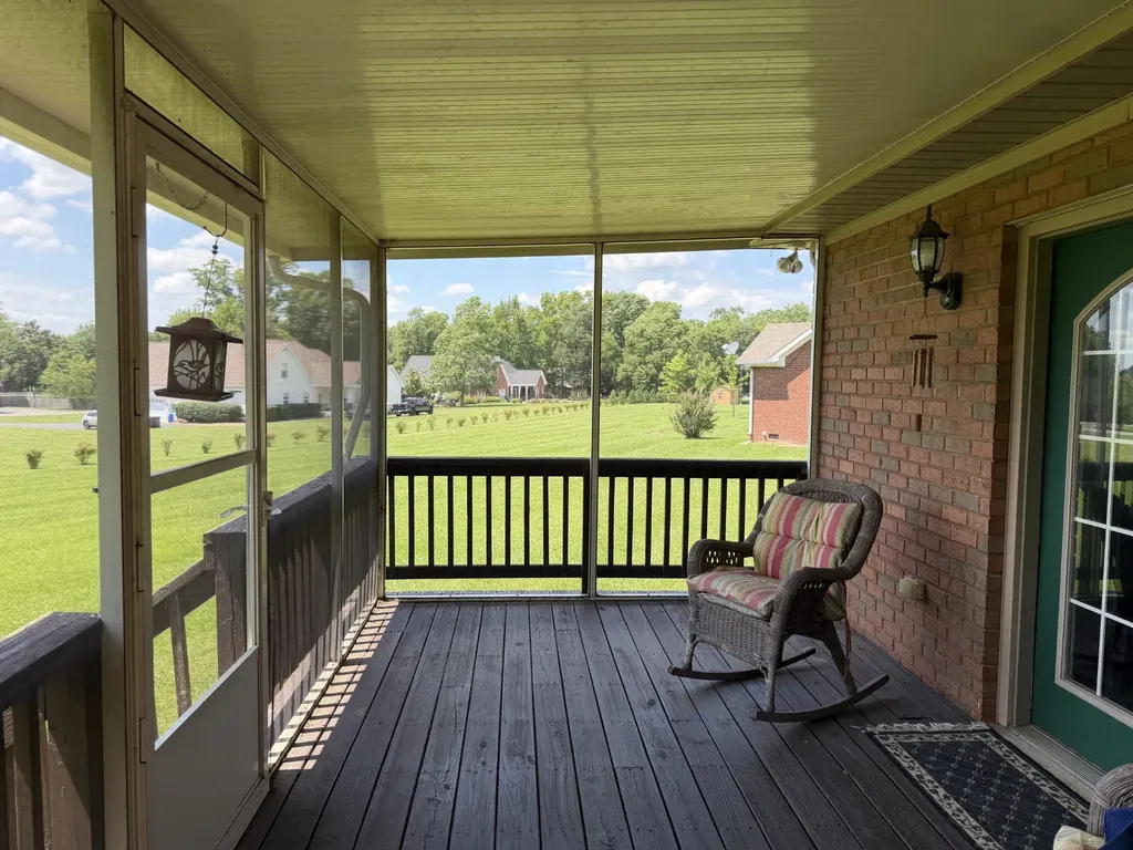 122 Deerfield Lane Lafayette TN 37083