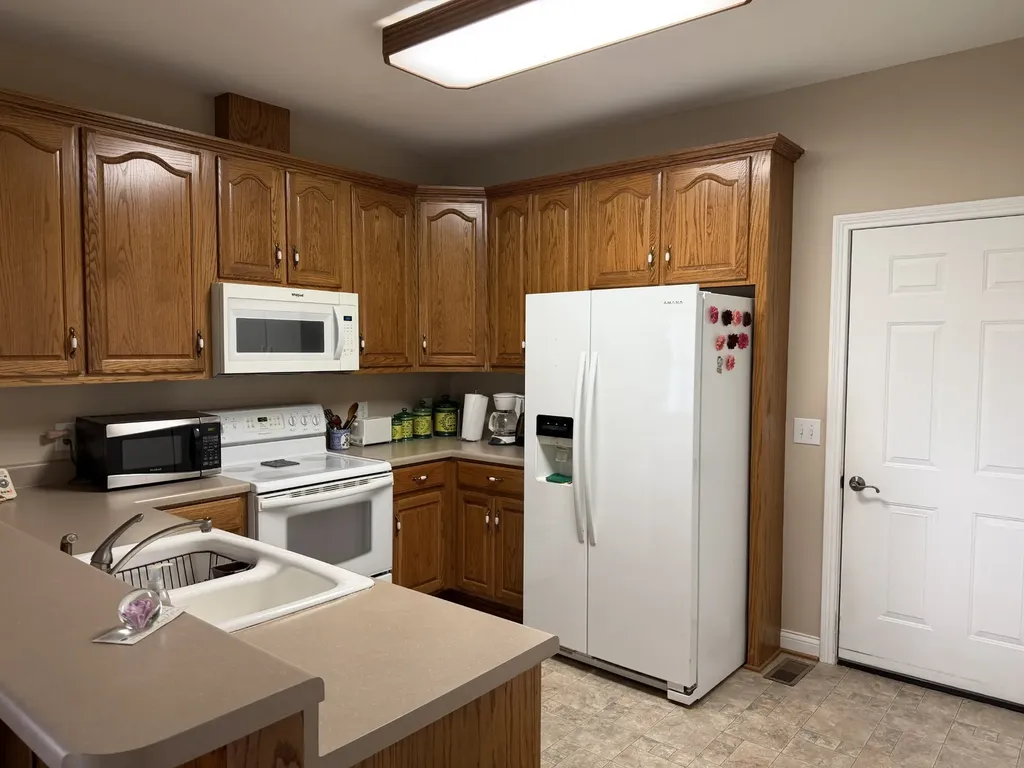 122 Deerfield Lane Lafayette TN 37083