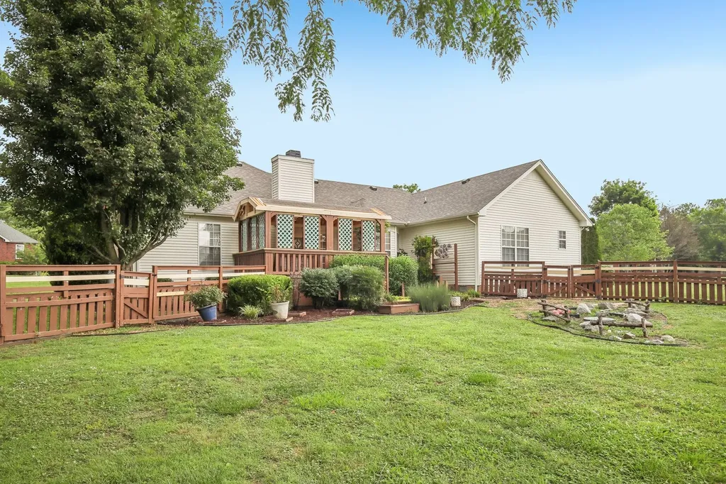 1009 Station Circle Mount Juliet TN 37122