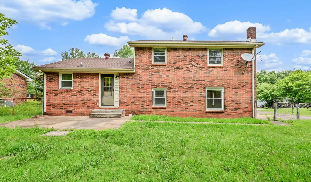 309 Dale Terrace Clarksville TN 37042
