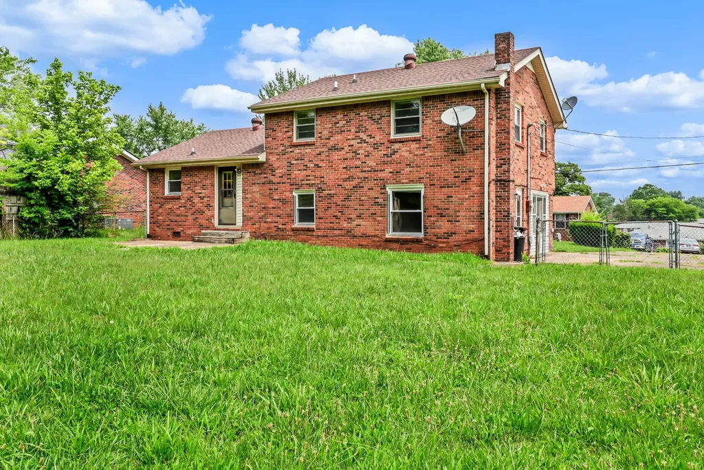 309 Dale Terrace Clarksville TN 37042