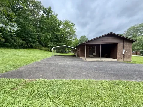 750 Cherokee Drive New Johnsonville TN 37134