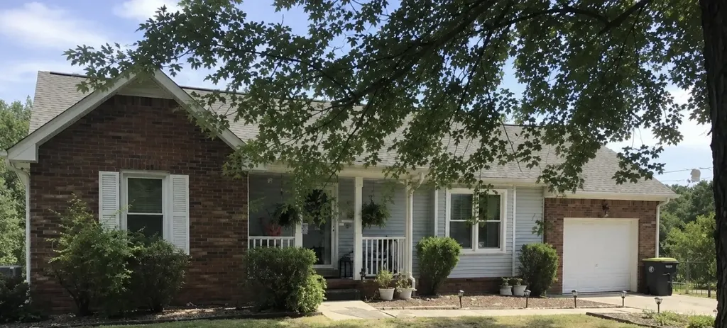 1387 William Suiters Lane Clarksville TN 37042