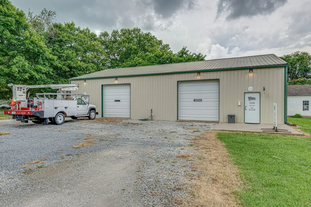 208 Scott Street Dickson TN 37055