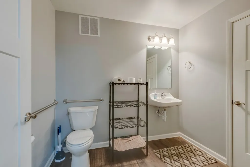 208 Scott Street Dickson TN 37055