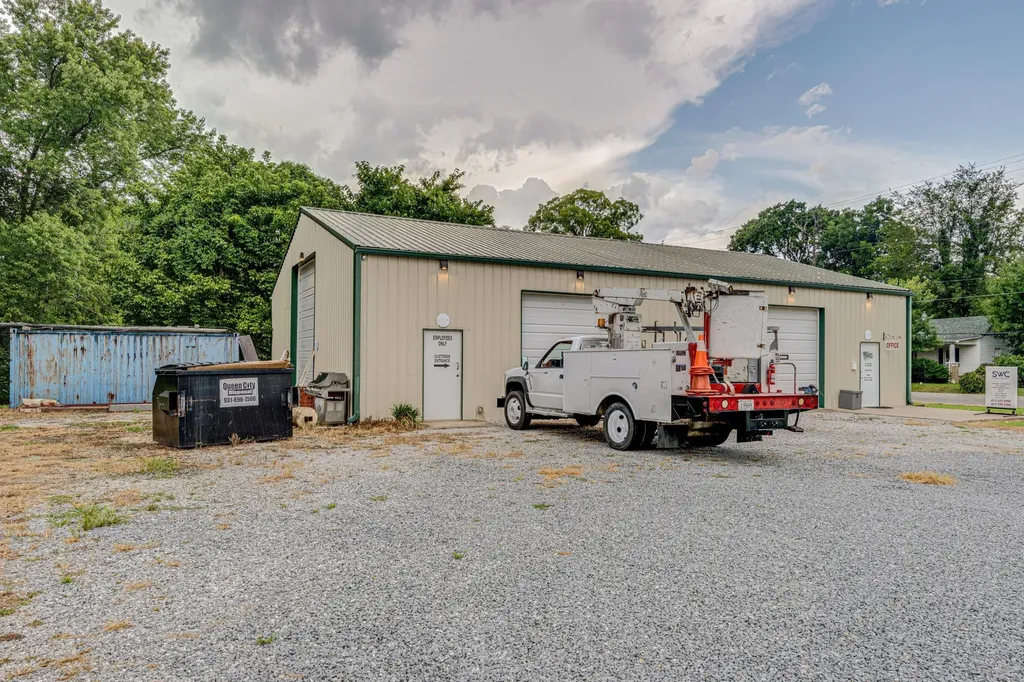 208 Scott Street Dickson TN 37055