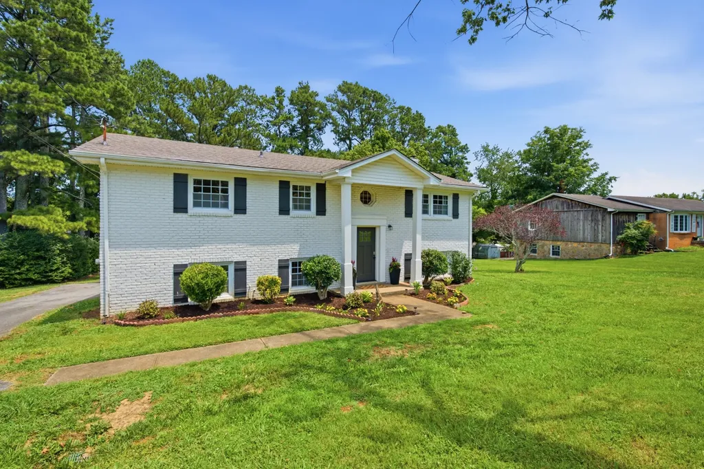 625 6th Ave, S Lewisburg TN 37091