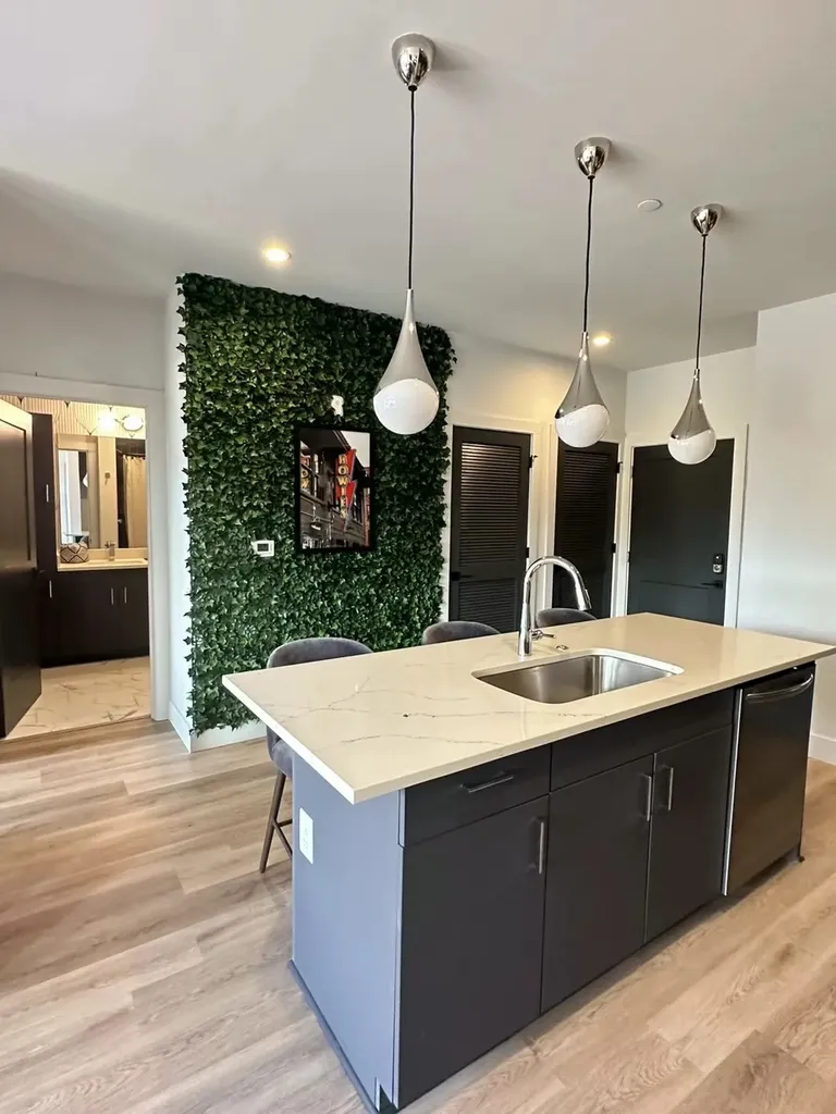 303 31st Ave, N Nashville TN 37203