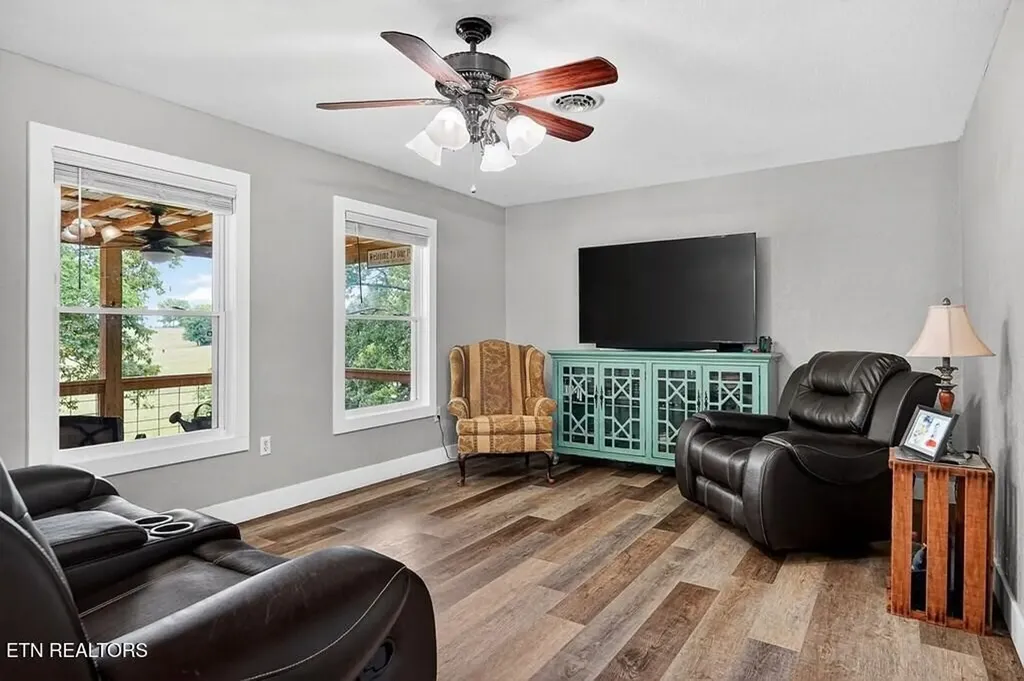 211 Arizona Lane Walling TN 38587