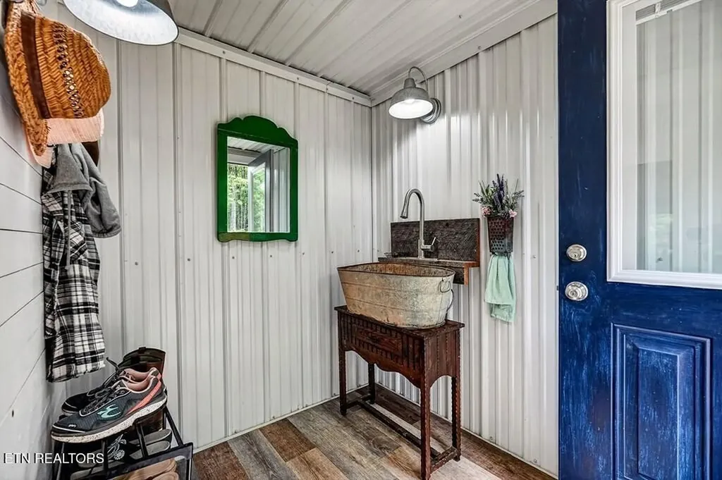 211 Arizona Lane Walling TN 38587