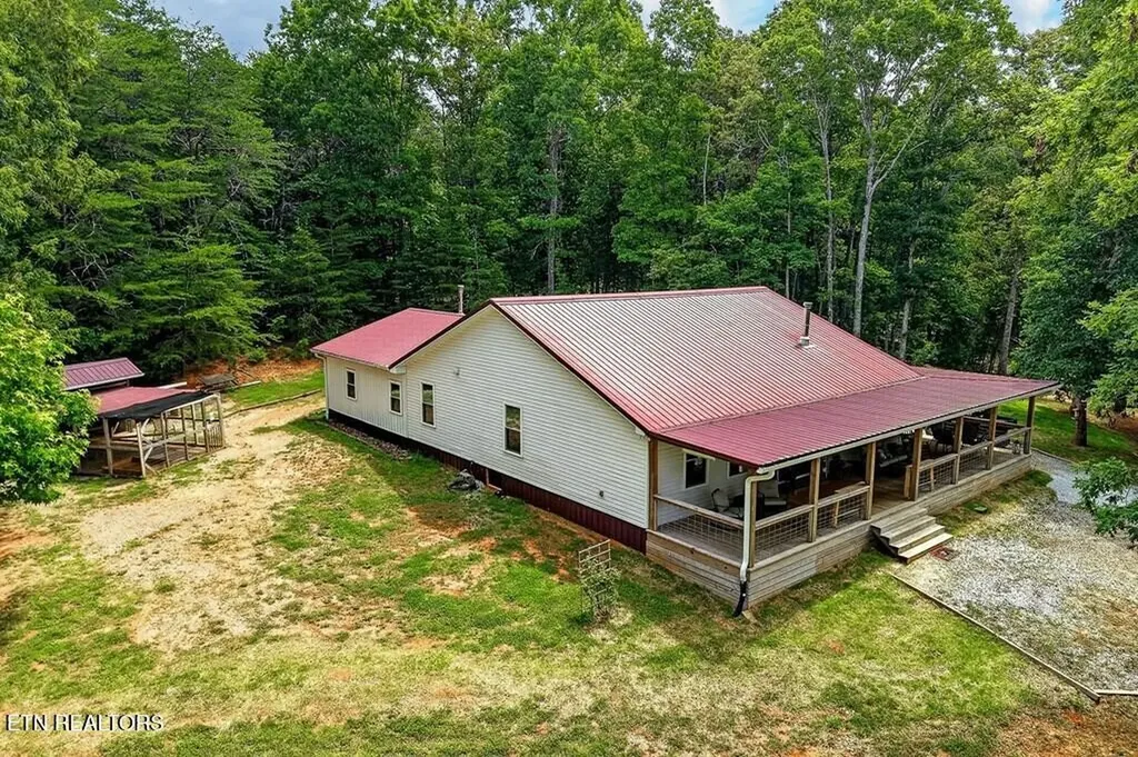 211 Arizona Lane Walling TN 38587