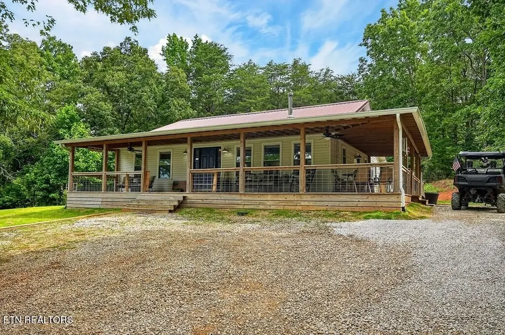 211 Arizona Lane Walling TN 38587