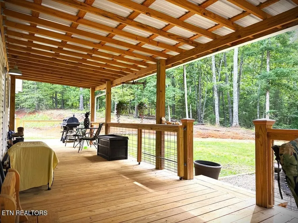 211 Arizona Lane Walling TN 38587