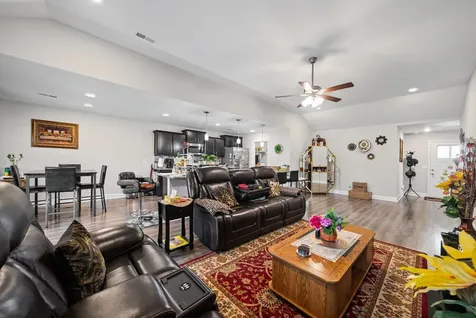 201 Burch Road Clarksville TN 37042