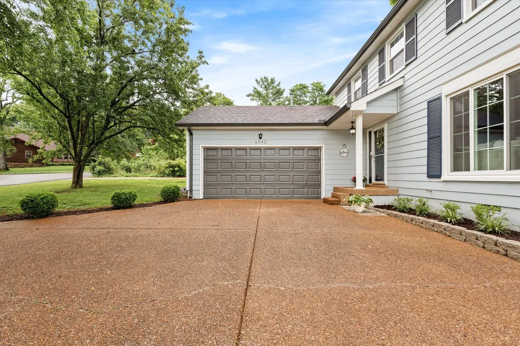 6940 Stone Creek Road Nashville TN 37221