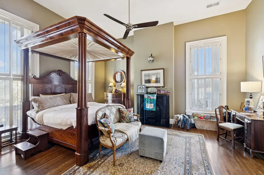 214 3rd Ave, S Franklin TN 37064