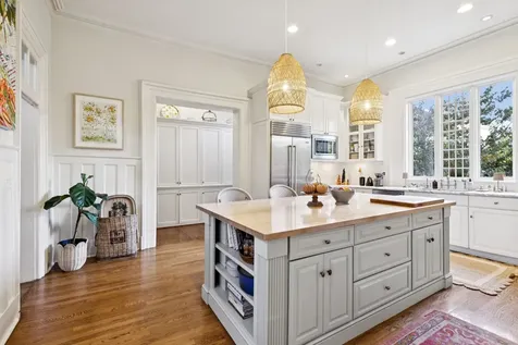 214 3rd Ave, S Franklin TN 37064