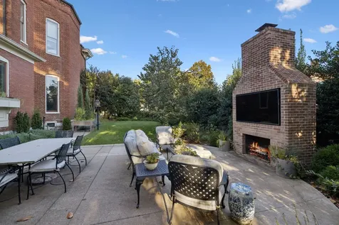 214 3rd Ave, S Franklin TN 37064
