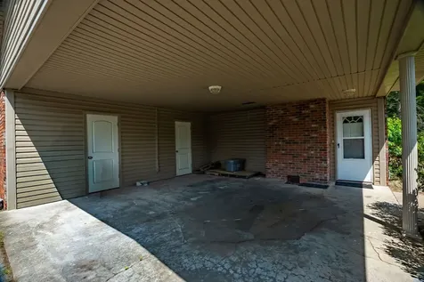 129 Country Club Lane Hopkinsville KY 42240